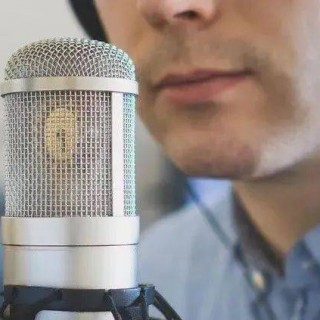 locutor Luciano Oliveira